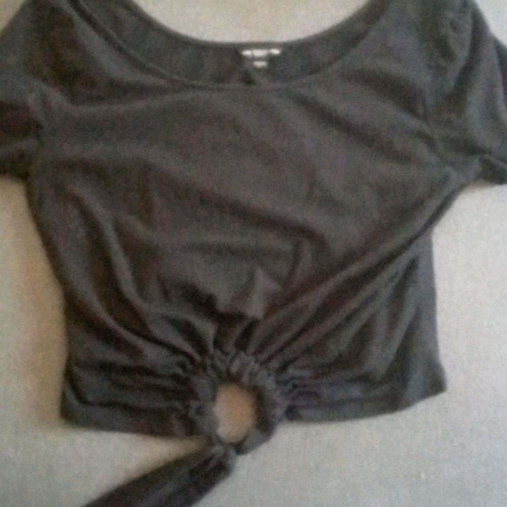 Guess crop top size large